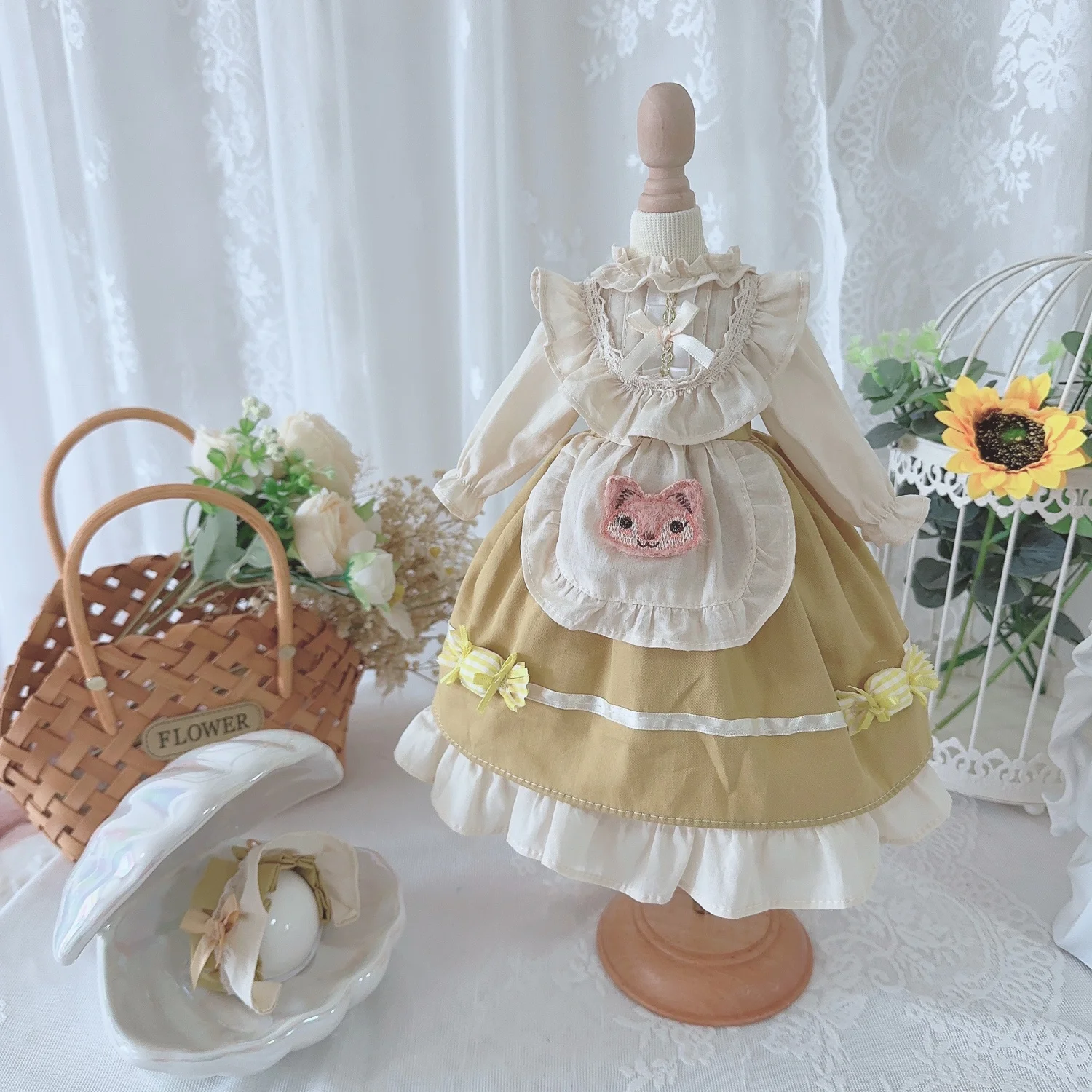 BJD Doll Clothes Suitable for 1/3 1/4 size coffee color Long sleeve stitching dress Doll Accessories (skirt + headdress)