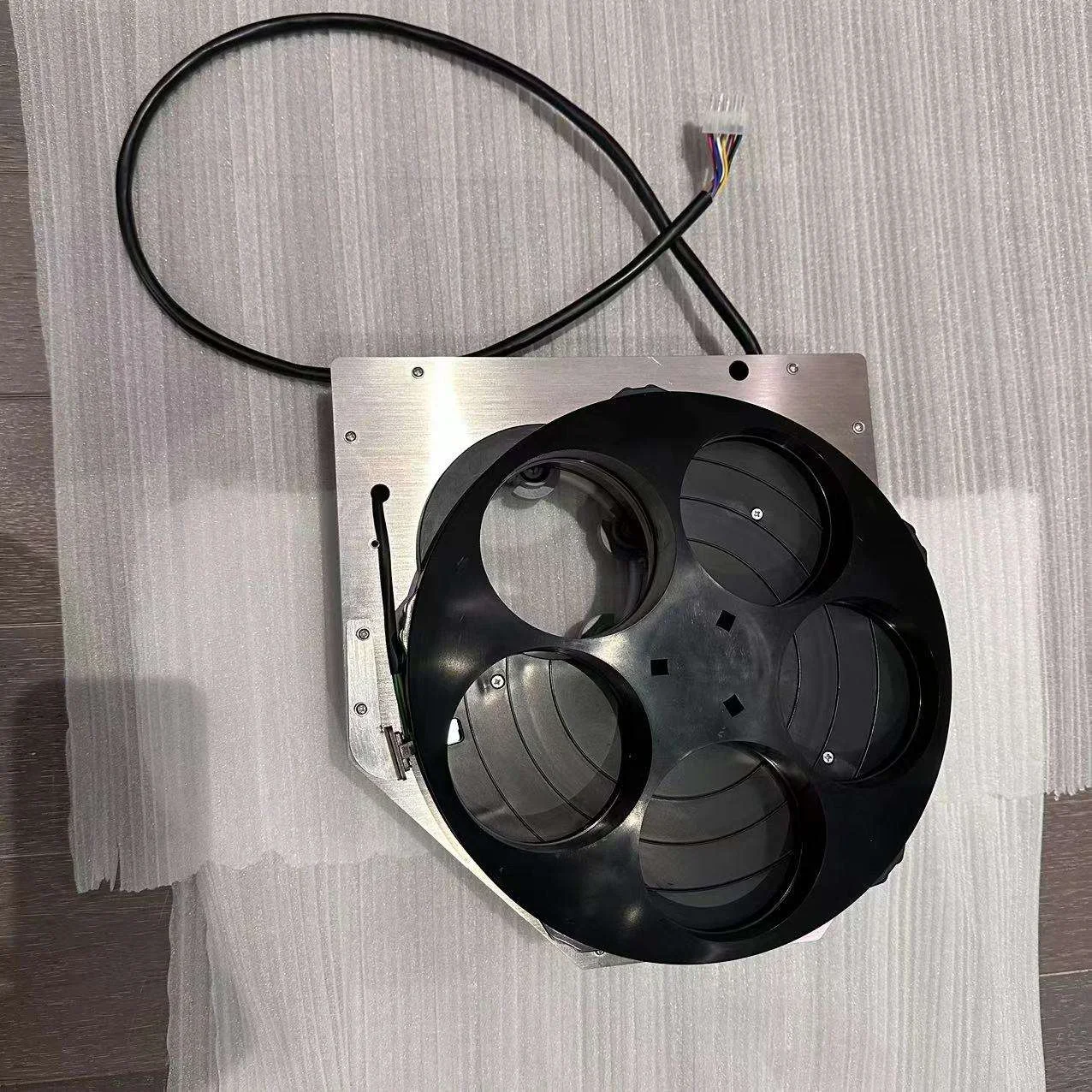 

Горячий продавать 4-луночный регулируемый диспенсер для чашек 80-100 мм для автоматического торгового автомата для фабрики