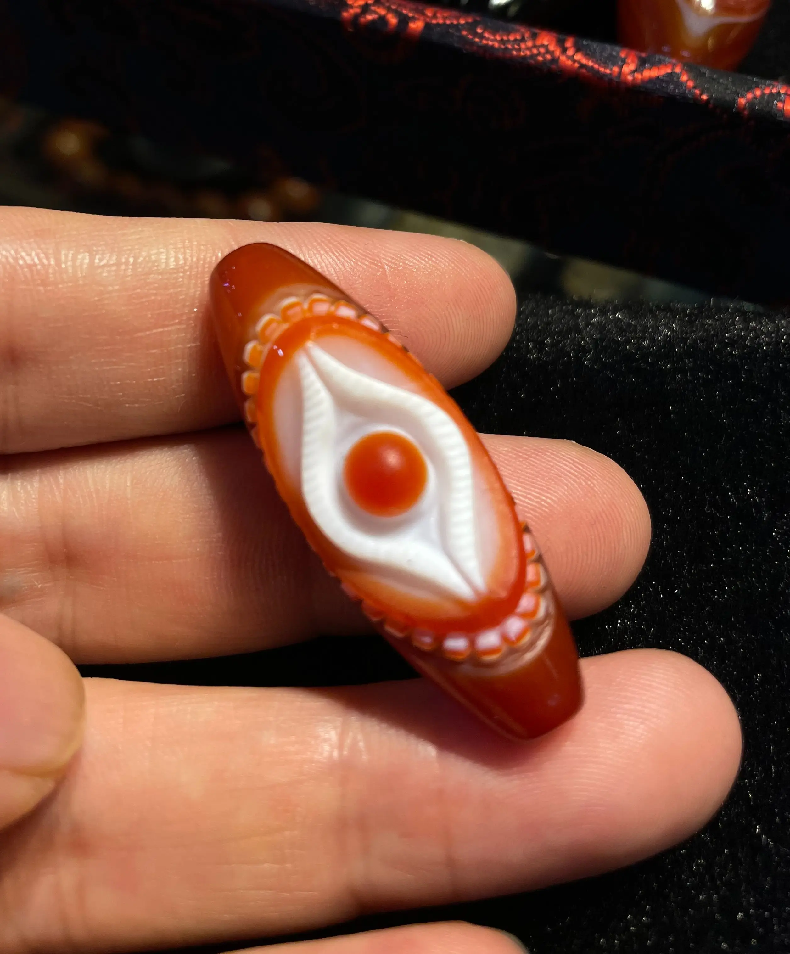 

Magic Tibetan Agate Colorful Goat Eye Heaven Eye dZi Bead Smooth Sculptural Pendant Amulet LKbrother Sauces Top Quality