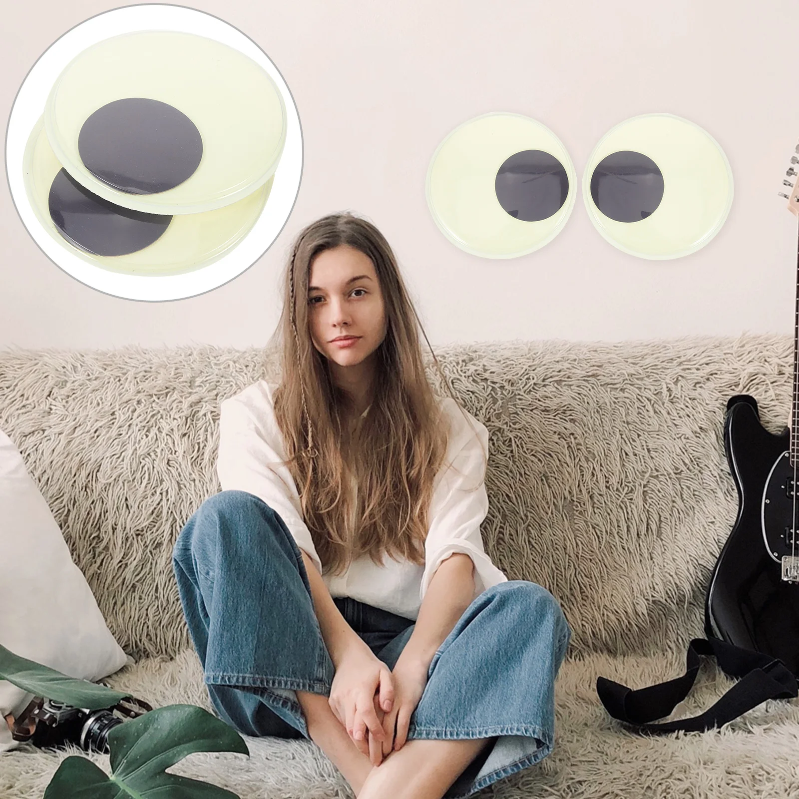 

2pcs Glow in Dark Night Eyes 150mm Strong Light Plastic DIY Craft Accessories Realistic Eyeballs for Smooth Surface