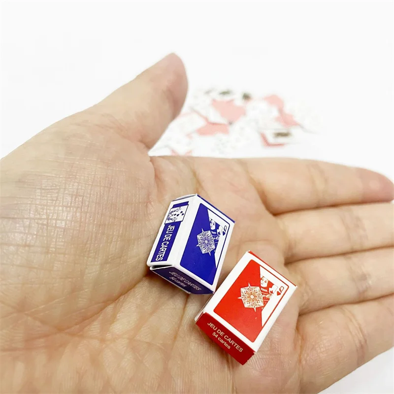 Entertainment Funny Cute Mini Poker Game Super Small Card Spoof Gifts Travel Prank Props Intellectual Development Relieve Stress