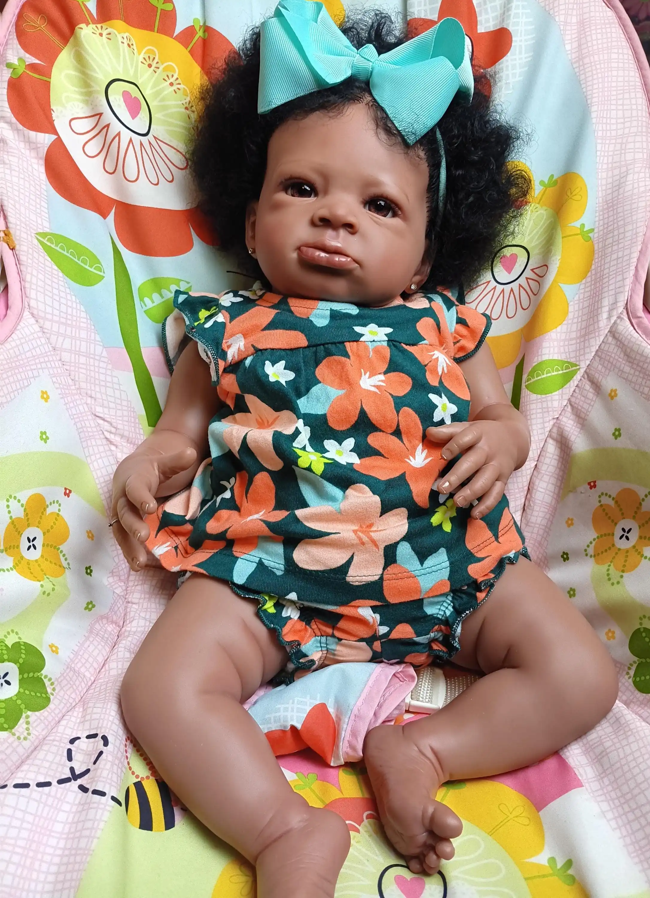 Risbecko Muñeca Reborn Negra Realista de 20 Pulgadas - Muñeca Corporal de Tela Suave Afroamericana - Regalo de Cumpleaños/Regalo de Navidad