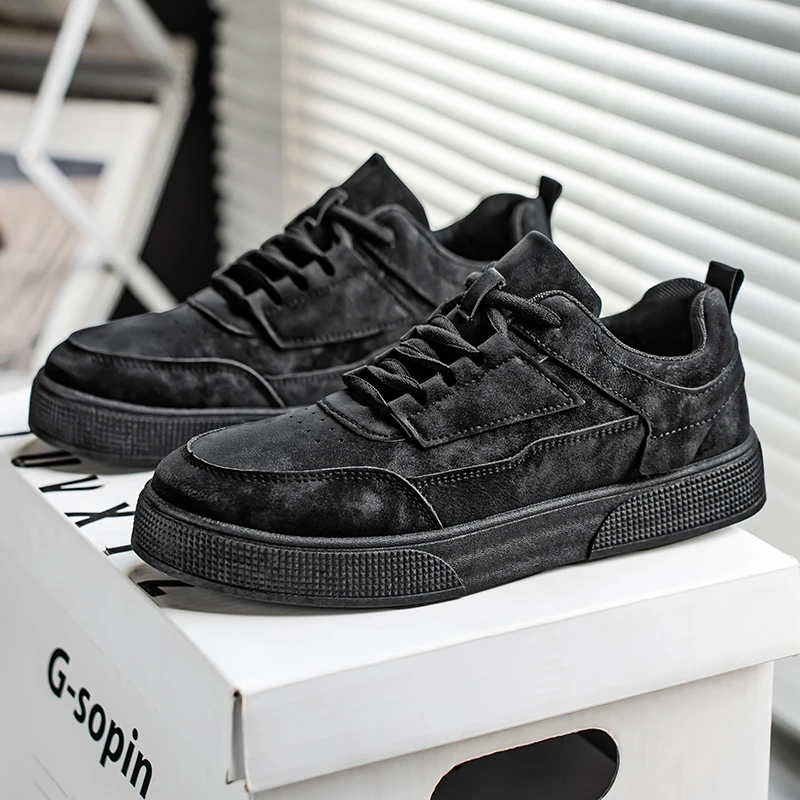

New Arrivals Men's Black Sneakers Comfortable Cheap Skateboard Shoes Men Platform Lace-Up Casual Sneakers Man Vulcanized Shoes