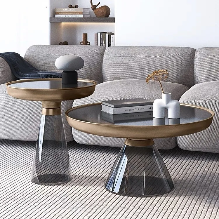 طاولة قهوة زجاجية كهرمانية خفيفة فاخرة وحديثة وطاولة مستديرة فنية راقية على طراز مصمم