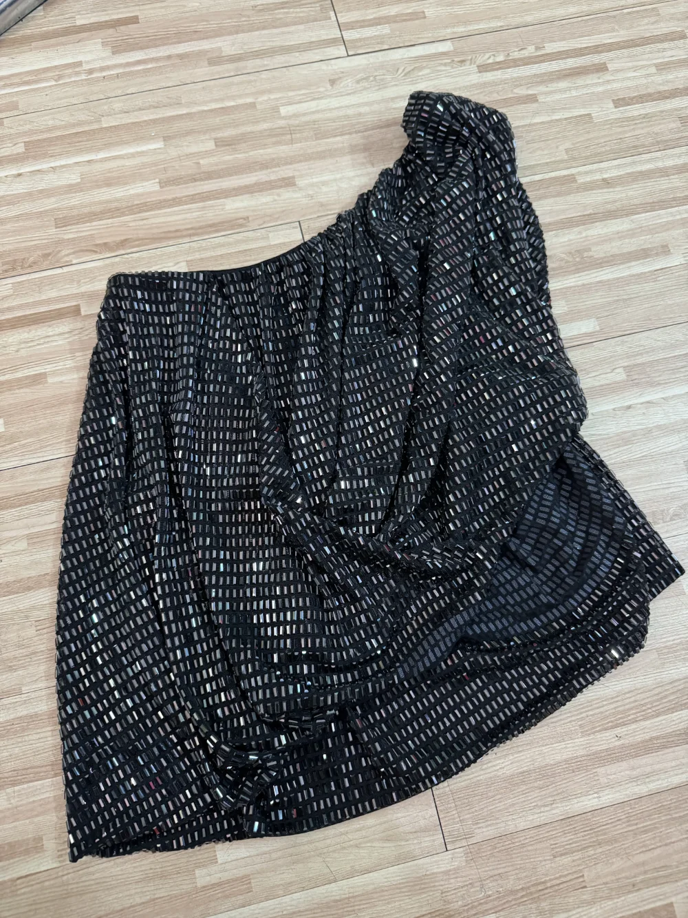 Women Rhinestone Fashion Set Diagonal Collar Sleeveless Top + High Waist Mini Skirt Sexy Suit