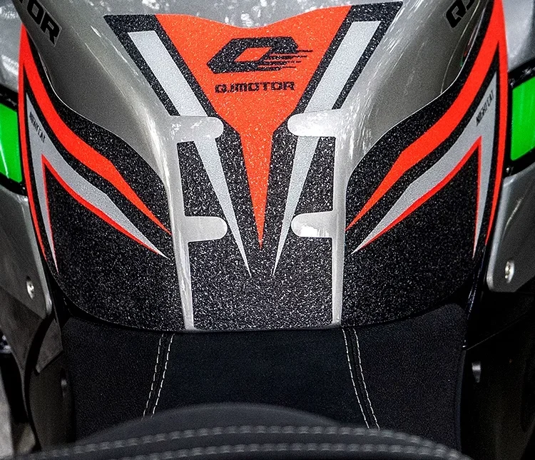 motorcycle-body-fairing-sticker-tank-pads-gas-knee-grip-traction-sticker-for-qjmoto-race-550