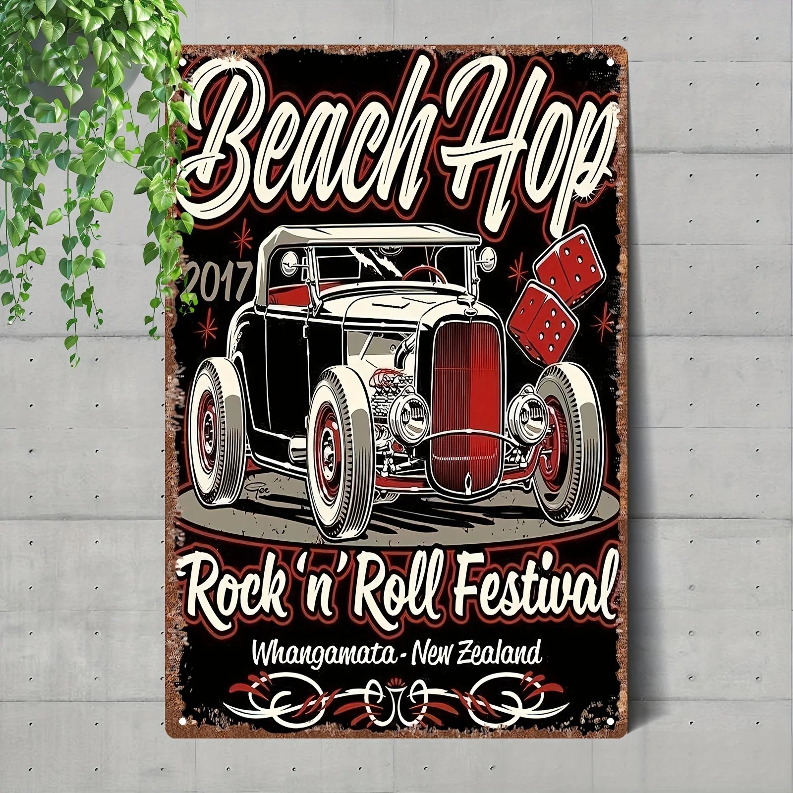 Retro Vintage Car Outdoor Yard Sign -  Iron Metal Wall Decor for Garage, Garden, Bar, Cafe Weather-Resistant Indoor/Outdoor Deco
