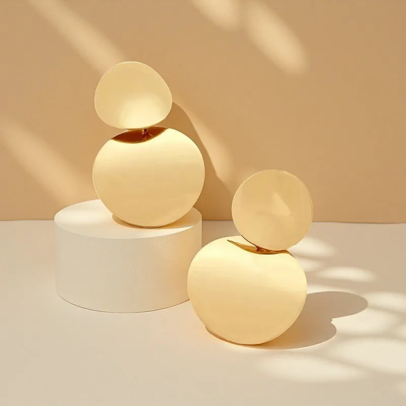 New Unique Metal Drop Earrings Trendy Gold Color Round Statement Earrings for Women New Arrival Fashion Jewelry Gifts