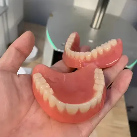 Upper & Lower Full Mouth Silicone Dentures, Lifelike Fake Teeth, Ideal for Daily Oral Care & Confidence Boost