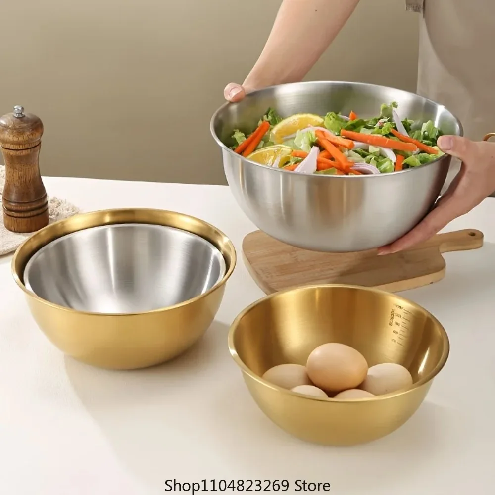 Un juego de tres cuencos de acero inoxidable para mezclar, amasar masa y comer ensaladas, apto para uso en cocina en 2025.