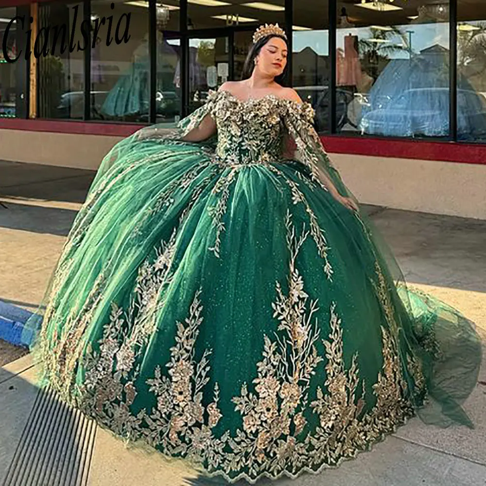 

Emerald Green Off The Shoulder Quinceanera Dresses With Cape Ball Gown Gold Appliques Lace Corset Vestidos De XV Anos