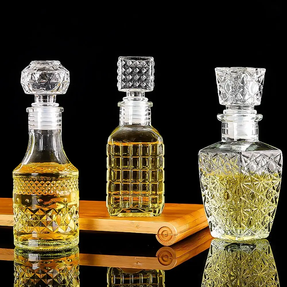 1Pcs Mini With Screw Cap Wine Bottle Spirit Alcohol Liquor Transparent Whiskey Decanter Small 50ml Glass Bottle