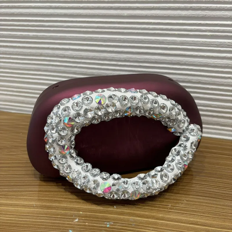 

2025 Luxury Women Diamonds Closure Wedding Clutch Bag Cute Box Brand Design Rhinestone Evening Handbags Elegant Crossbody Bag