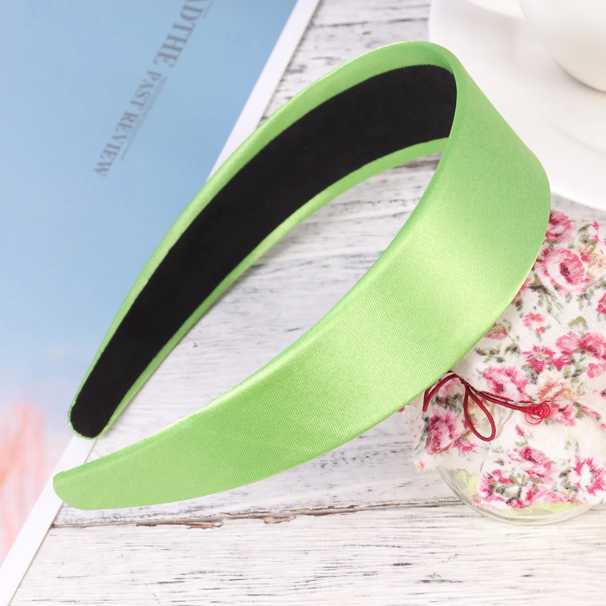 

2Pcs Fluorescence Green Satin Headband Solid Color Wide Edge Hair Band Elegant Headdress for Women Girls Party Club Wear