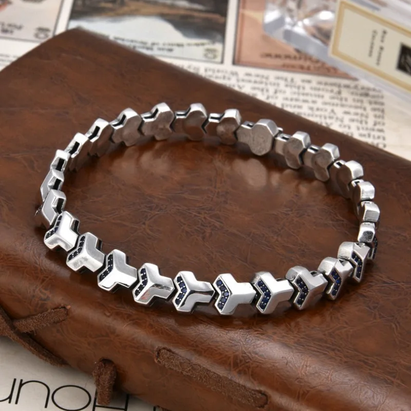 

Vintage Unique Design Mountain Armor Bracelet Hip Hop High-End Zircon Couple Wristband