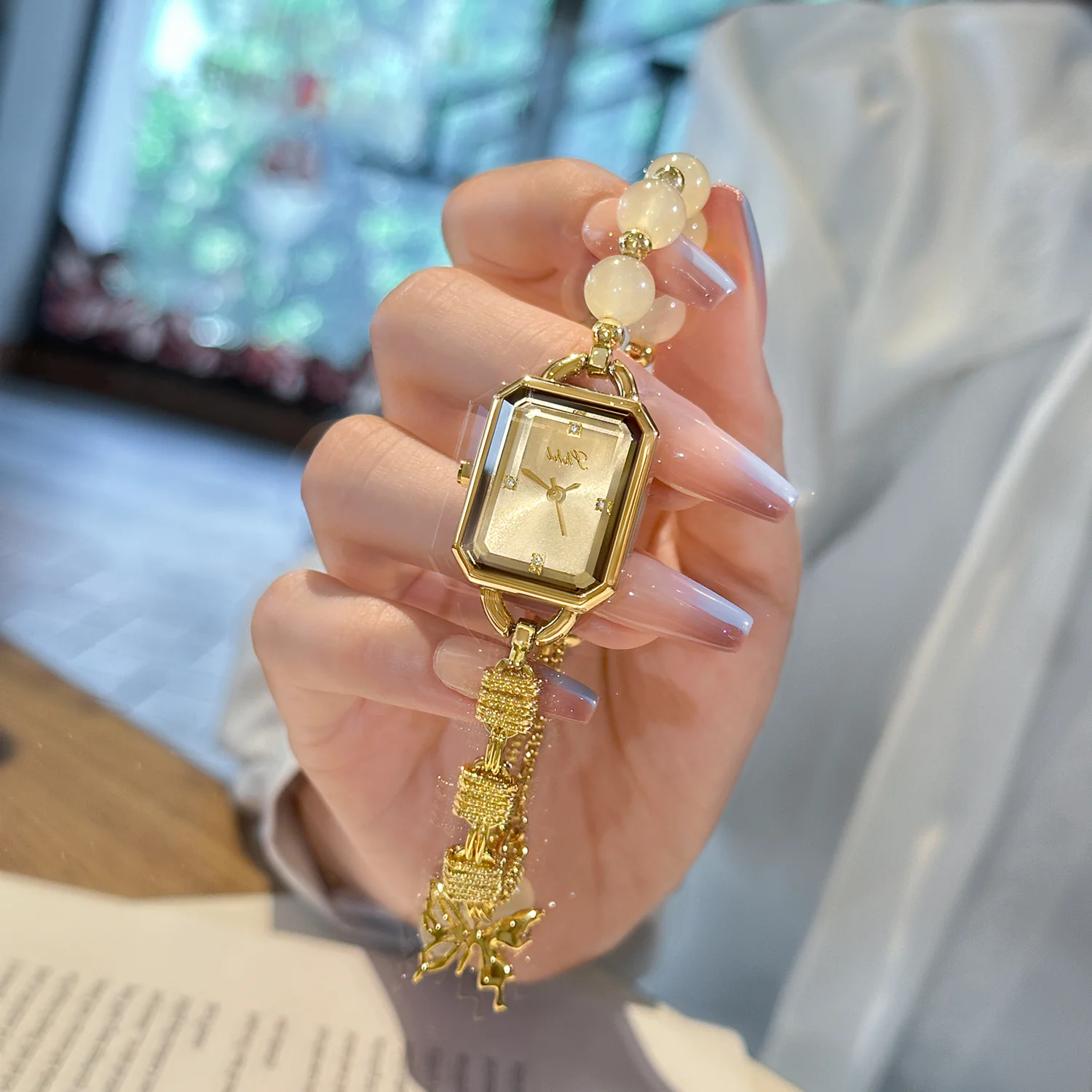 

Vintage Fashion Crystal Design Bracelet Style Women's Watch Light Luxury Simple Square Women's Quartz Watch Elegant Casual Watch