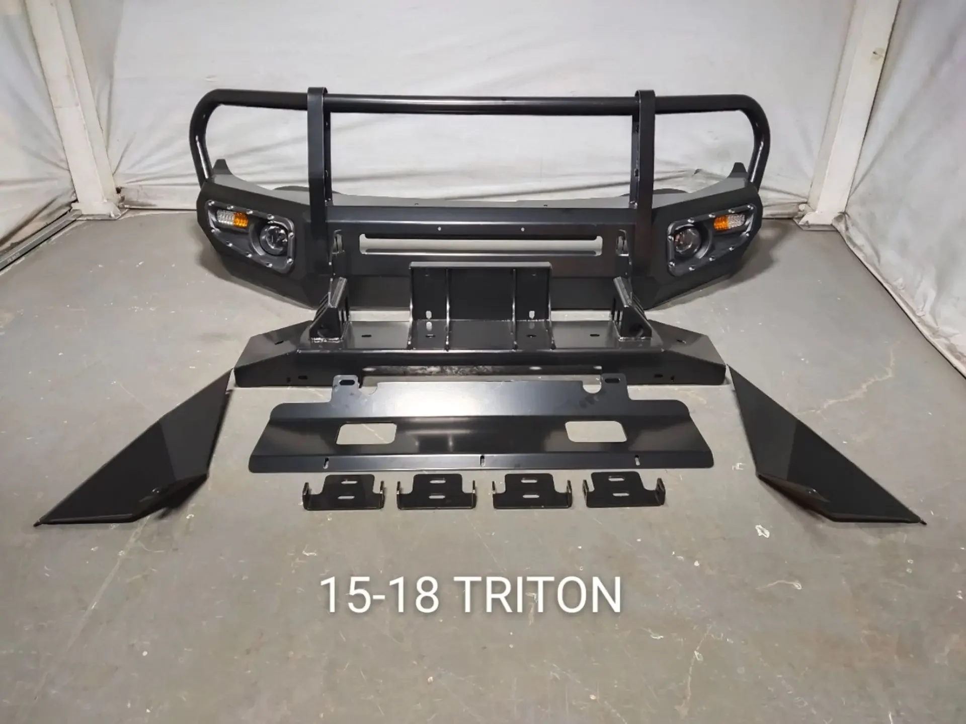 مناسبة لقضبان رياضية المصد الأمامي للمصد الأمامي من ميتسوبيشي تريتون