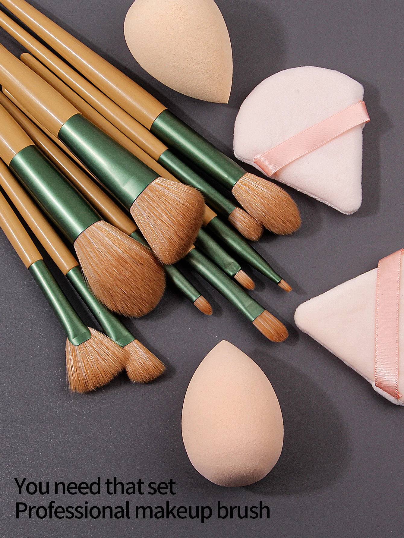 16-delige make-upborstelset van hoge kwaliteit, multifunctionele gezichtsmake-upborstel + zachte spons ei/driehoekige poederdons schoonheidstools