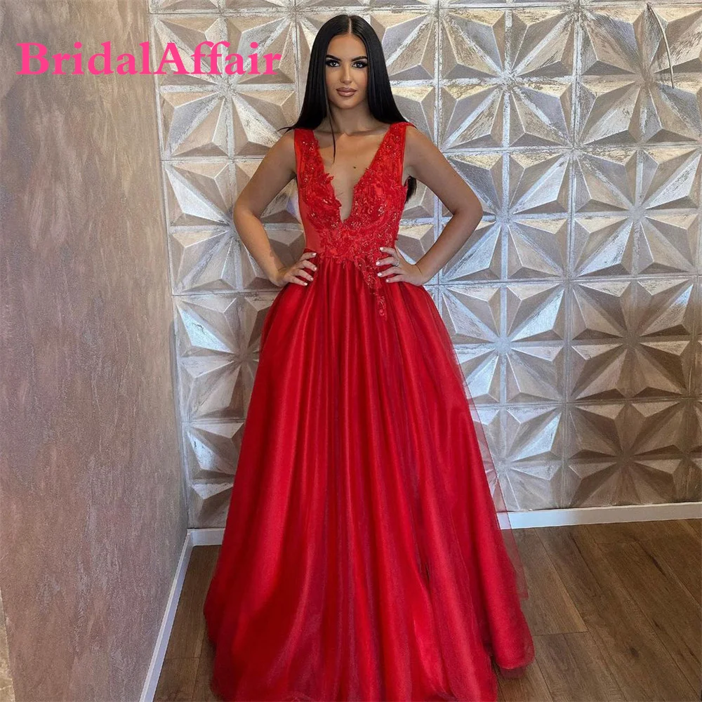 

BridalAffair Red Deep V-Neck Beaded Lace A-Line Prom Dresses Backless Saudi Arabia Celebrity Formal Party Gowns