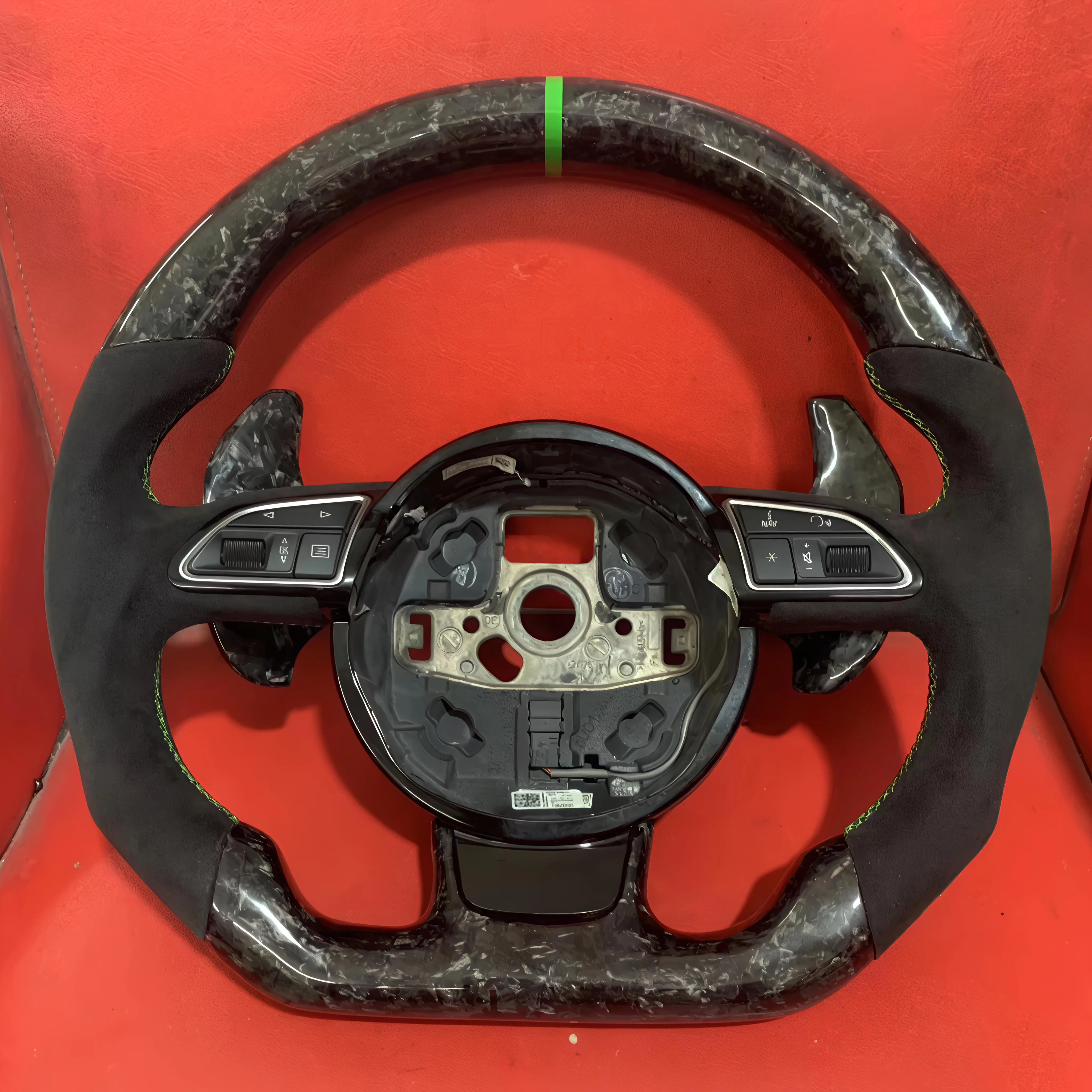 Спортивный кожаный руль для A1 A3 A4 B9 A5 A6 A7 C7 Q5 S5 S9 Автомобильный руль Спортивный кожаный руль для A1 A3 A4 B9 A5 A6 A7 C7 Q5 S5 S9 Автомобильный руль