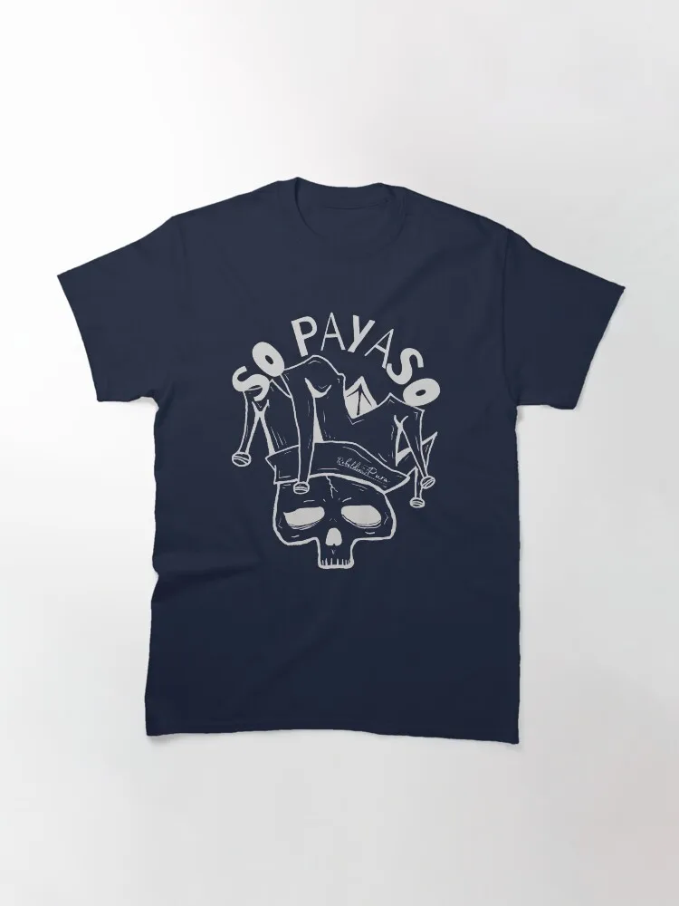 เสื้อยืดลายกราฟิก So Payaso ลายหัวกะโหลกและหมวกตัวตลก – สไตล์ดาร์กไอรอนิก เสื้อผ้าฝ้ายสำหรับผู้ที่ชื่นชอบวัฒนธรรมเฉพาะกลุ่ม เสื้อยืดผู้หญิง
