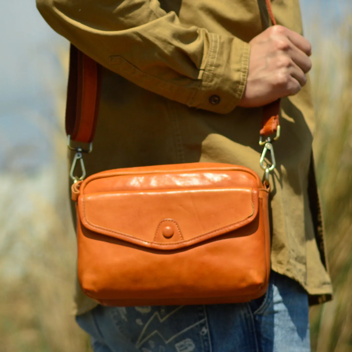 AETOO Leisure genuine cowhide original handmade single-shoulder crossbody bag, leather retro style, casual functional bag, mobil
