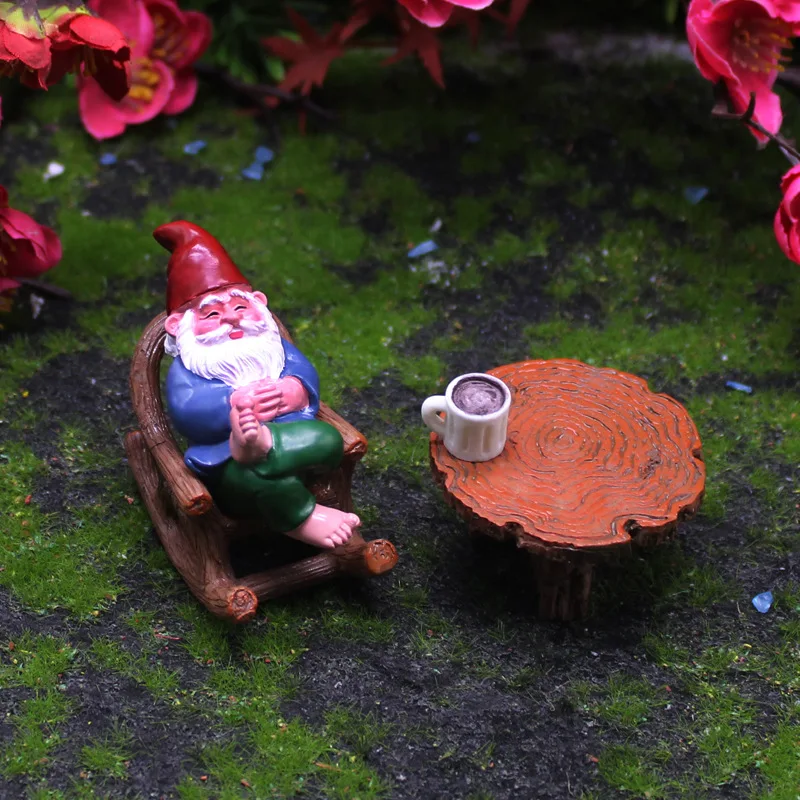 Gnome Dwarf Rocking Chair Figurine Lazy Gnome Rocking Chair Coffee Table Fairy Garden Micro Landscape Home Decor Ornament