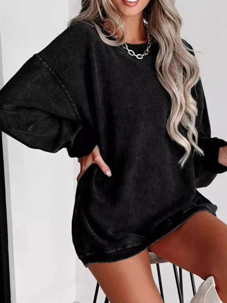 เสื้อสเวตเชิ้ตสีทึบเรียบง่ายของผู้หญิงฤดูใบไม้ร่วงและฤดูหนาวสบาย ๆ ลำลองหลวมคอกลมแฟชั่นเสื้อแขนยาว