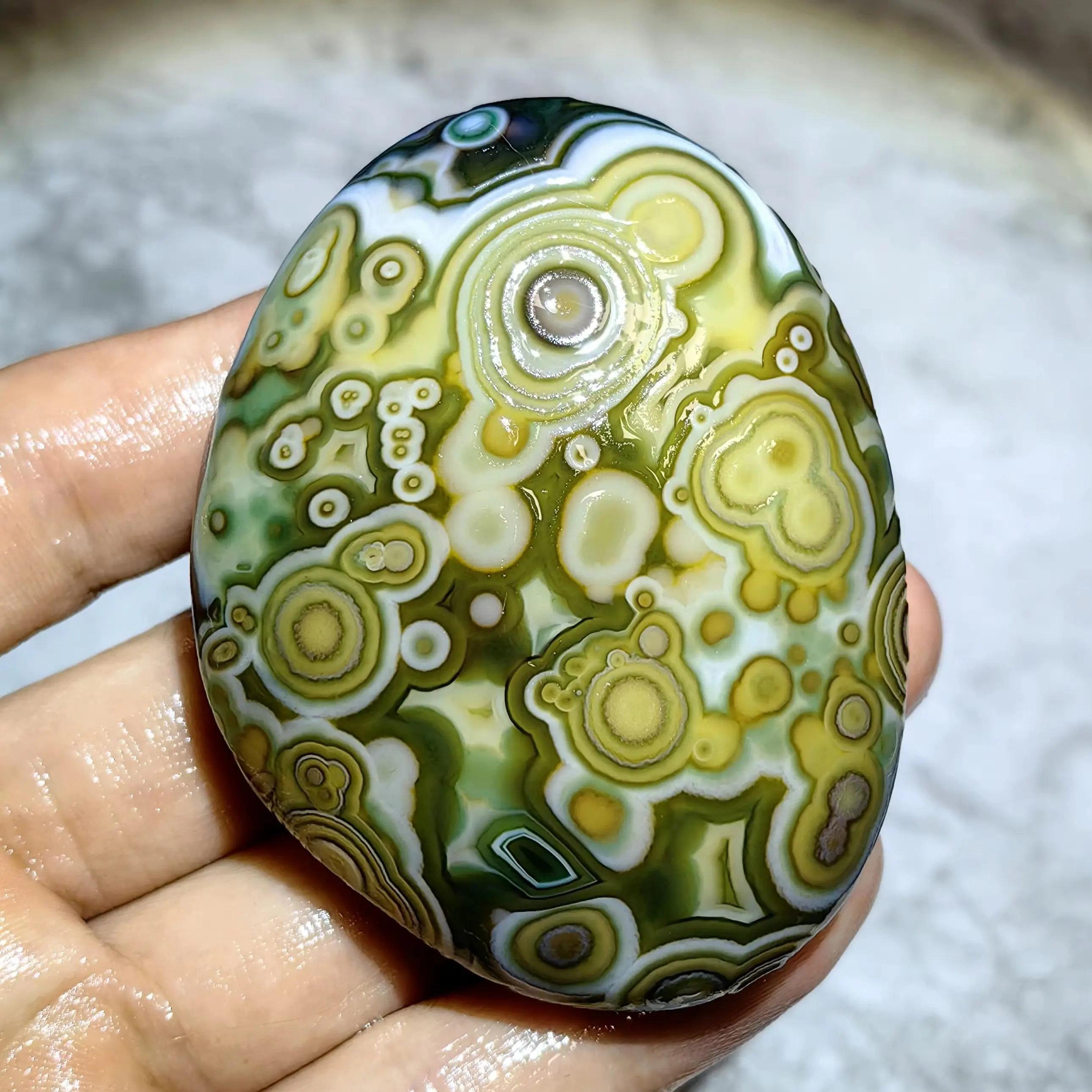 Rare Multi-Eye Agate Tumbled Stone Concentric Circles Pattern Natural Quartzite Mineral Rock for Display Cabinet Home Decor