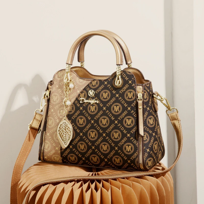 

Light luxury fashionable and versatile high-end bag, 2026 new women's bag, large-capacity bag for commuting, tote bag, floral pr