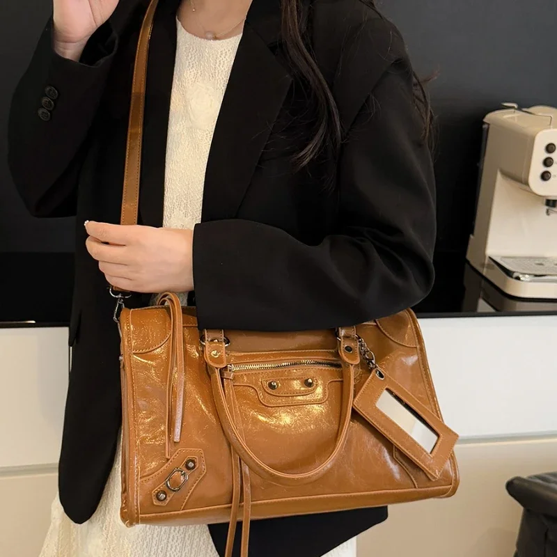 

Popular Women's Shoulder Bag In Leather - Classic Elegant Messenger Handbag Tote For Ladies Luxury Brand Designer