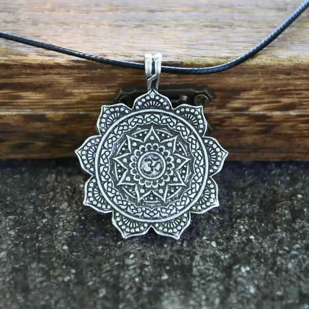 Nostalgia 1Pcs Vintage Yoga Om Lotus Flower Mandala Pendant Necklace For Women Men Meditation Jewelry