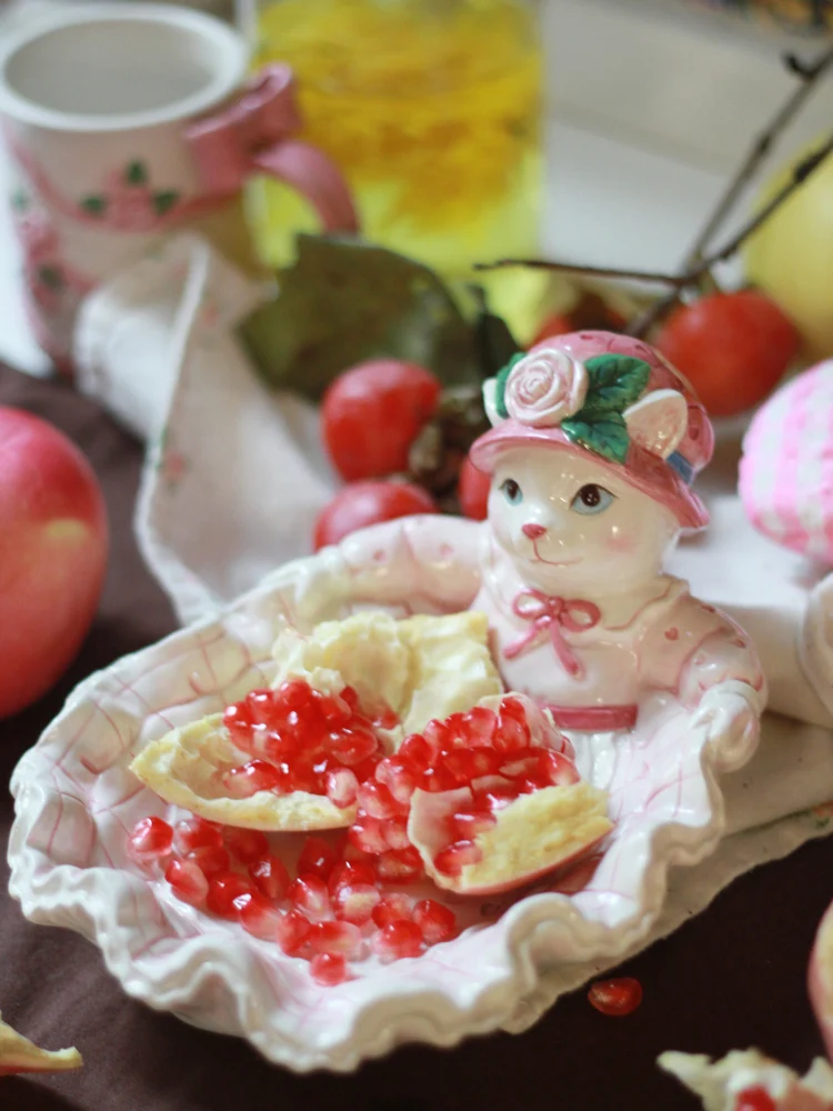 

Ceramic high-value pink cute cat plate candy snacks dish plate