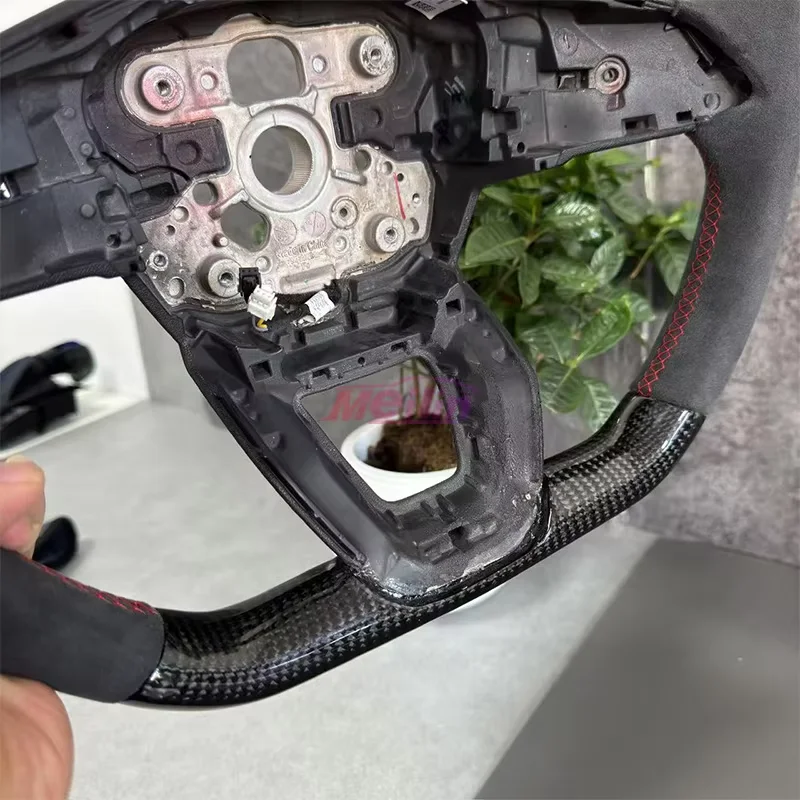 Suitable for Audi A4 B9 B10 new carbon fiber steering wheel car accessories without hands-free vibration function