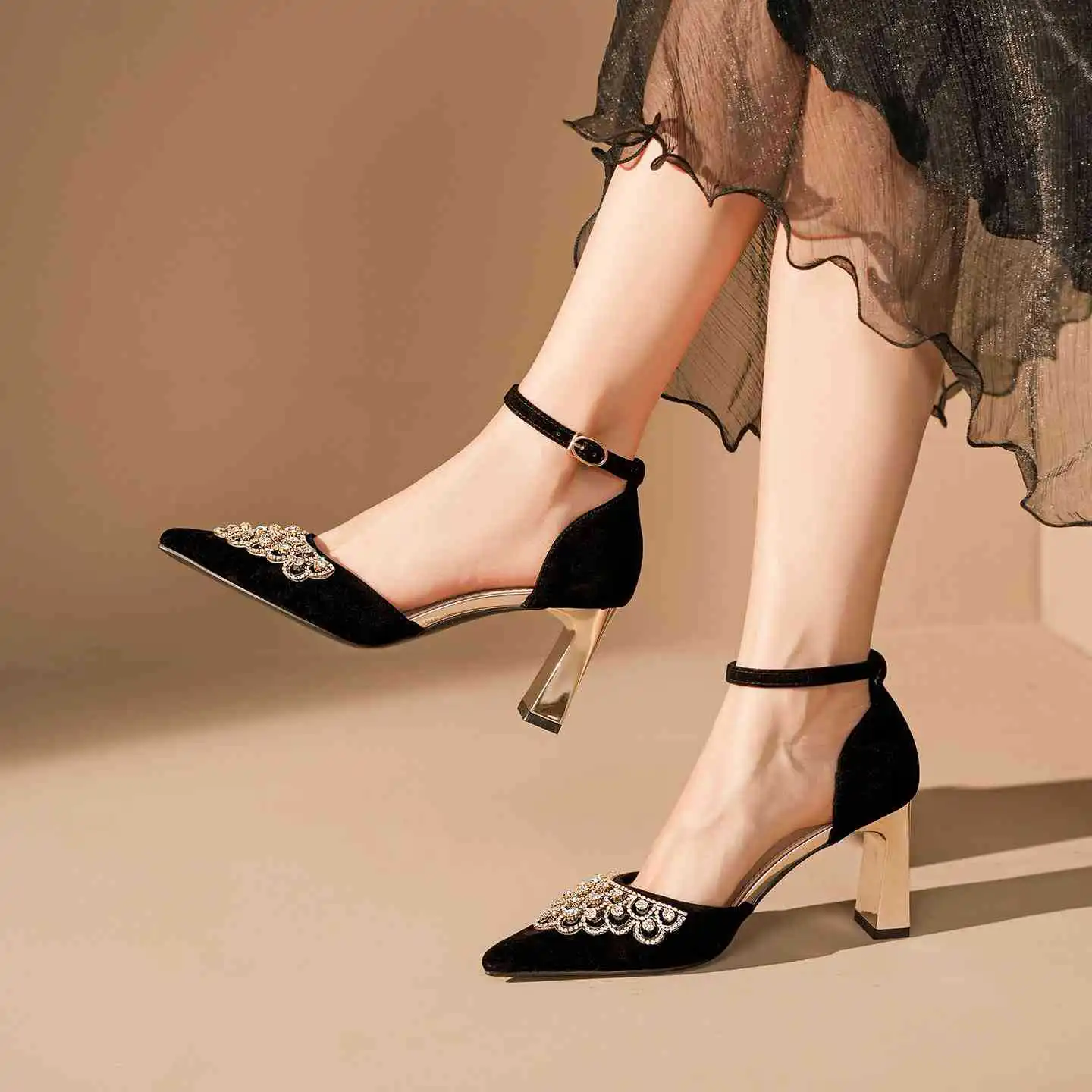 Suede Single Shoes Rhinestone Decoration with Wedding Shoes Pointed Hollow Light Luxury Women's Shoes