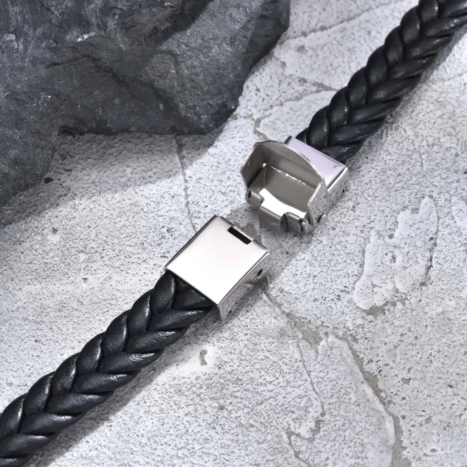 سوار جلدي بالأحرف الأولى للرجال والأولاد، سوار معصم منسوج من الفولاذ المقاوم للصدأ A-Z مكون من 26 حرفًا، هدية مجوهرات كاجوال للزوج الأب