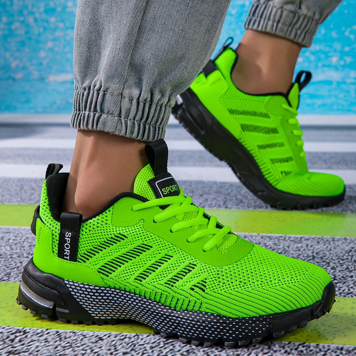 

Men’s Sneakers Comfortable Breathable Sports Shoes Summer Man Running Shoes Breathable Comfortable Fashion Walking Sneakers Man