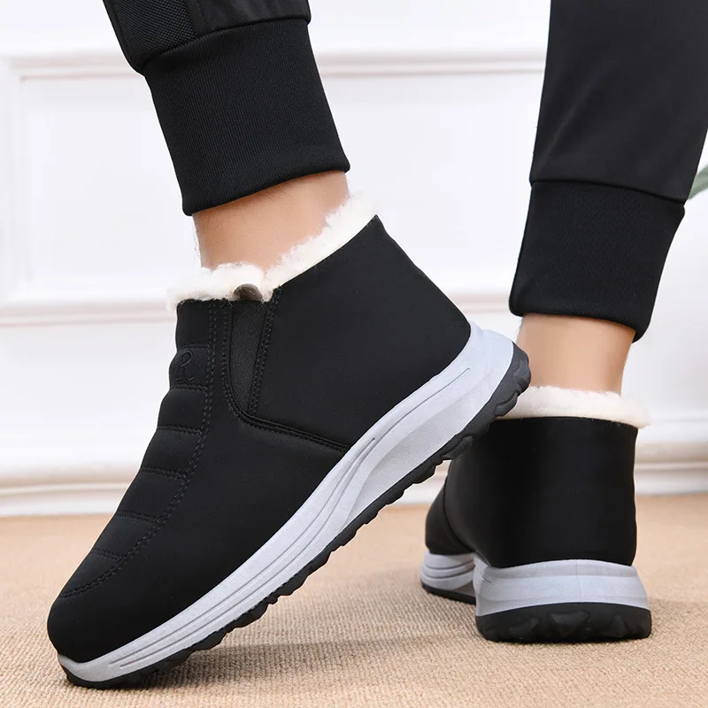 حجم كبير أحذية للرجال 39-44 الشتاء موضة الرجال مريحة قصيرة أفخم الدافئة الانزلاق على منصة أسافين عدم الانزلاق الثلوج الأحذية