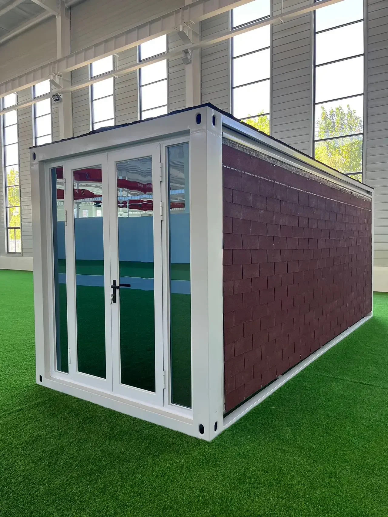 Yugong 20/40ft Panel Steel Structure Container House Prefab Home for Living