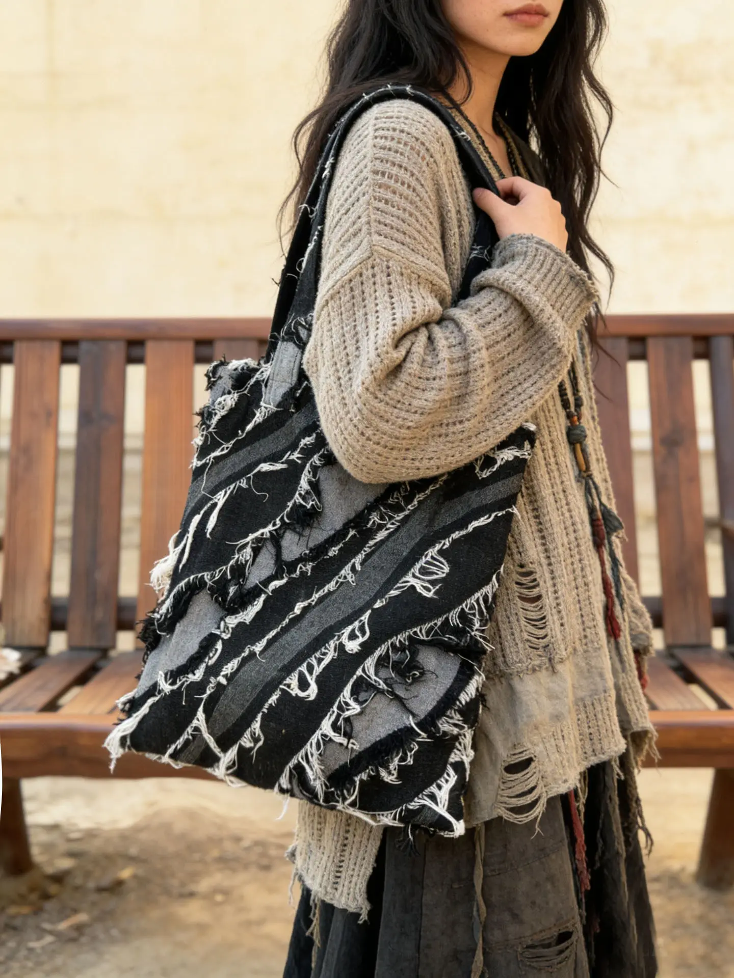 

Hairy Fringe Design Shoulder Bag Ethnic Style Underarm Bag Cotton Linen Cloth Bag Large Capacity Women's Handbag 2026 New