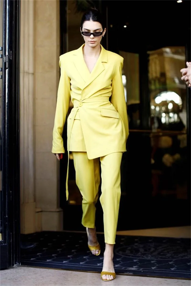 Traje informal amarillo para mujer, conjunto de 2 piezas, Blazer con cinturón + Pantalones, elegante vestido Formal de noche para graduación, a la moda, hecho a medida