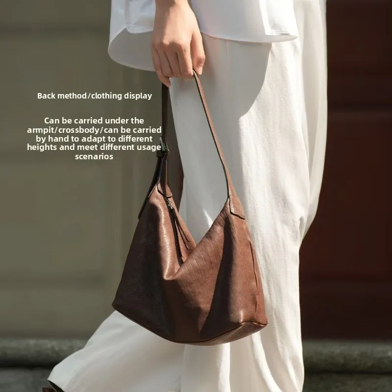 

2025 Fashion New Vegetable tanned Leather Underarm Classic Leather Bag for Women Dumplings