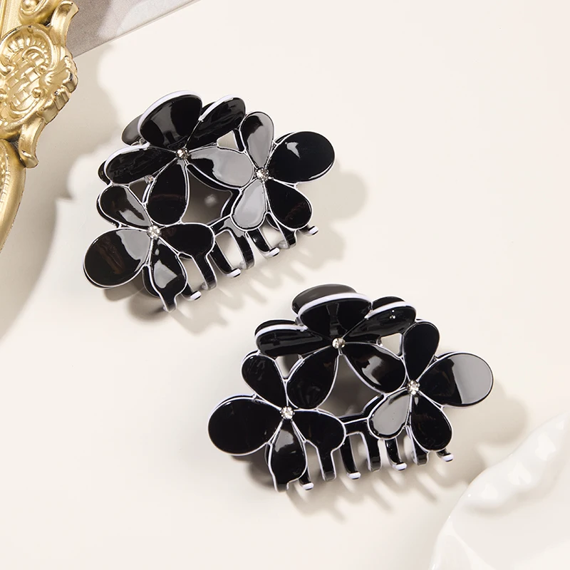 

Flower Pattern Crystal Rhinestone Black Hair Claw Clip Women Non-Slip Grip Barrettes For Thick Hair Fashionable Hair Accessories