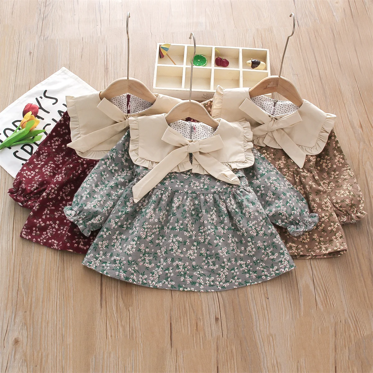 Autumn And Winter Girls' Dress New Countryside Fragmented Flower Bow Lace Lapel Sweet Long Sleeve Forest Style Wear