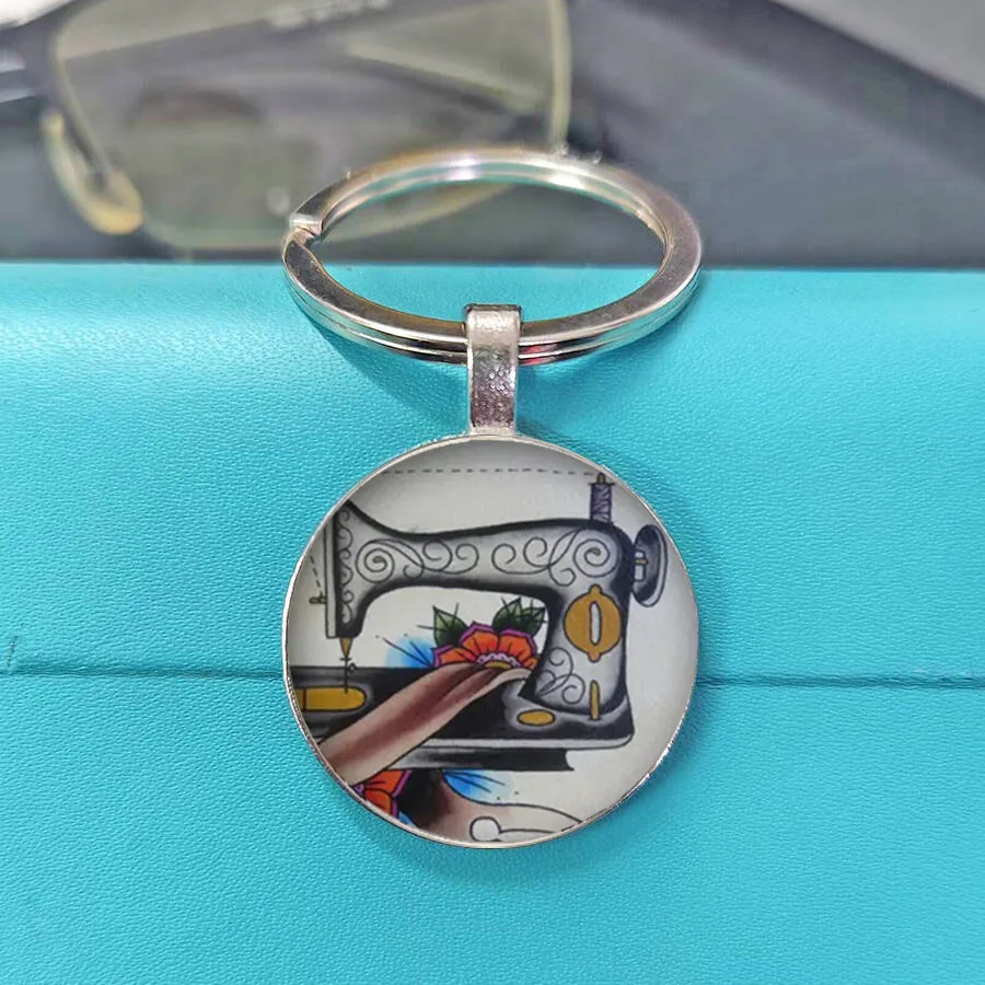 Retro Old Sewing Machine Glass Dome Keychain Handmade Art Print Key Ring Craft Gift For Dressmakers Tailors Women