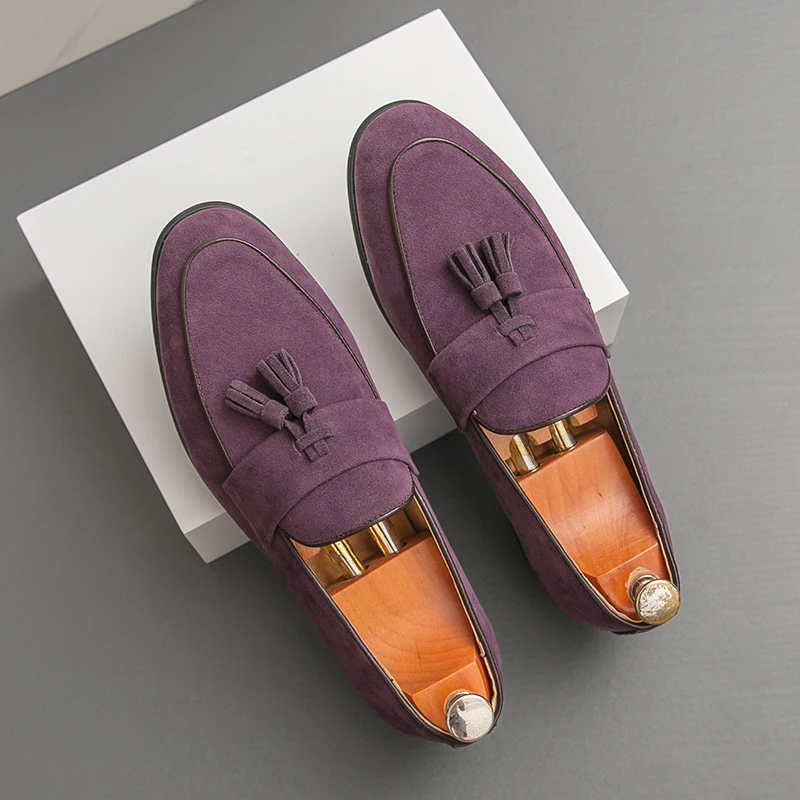 

Spring Suede Loafers Trend Fashion Luxury Brand Street Fashion Mens Purple Party Dress Shoes Men's Leather Tassels Casual Shoes
