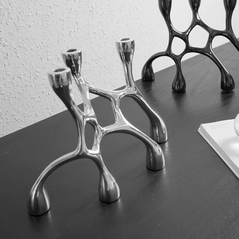 Simple modern creative silver resin art candlestick ornament model room restaurant romantic candlestick soft decoration