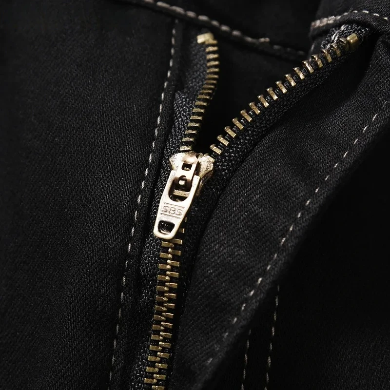 【Mirrordust】 Jeans svasati con decorazione a nastro Pantaloni da uomo a gamba dritta in tinta unita lavati da strada