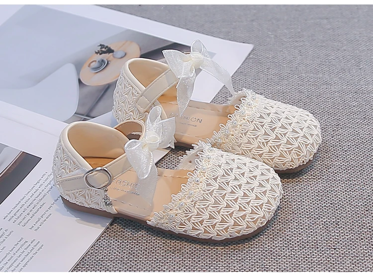 Mädchen-Sandalen im Prinzessinnen-Stil mit süßen Schleifen, flache Kinderschuhe im koreanischen Stil, vielseitig, Sommer 2026, neue rutschfeste Freizeitschuhe für Kinder – Detail 5