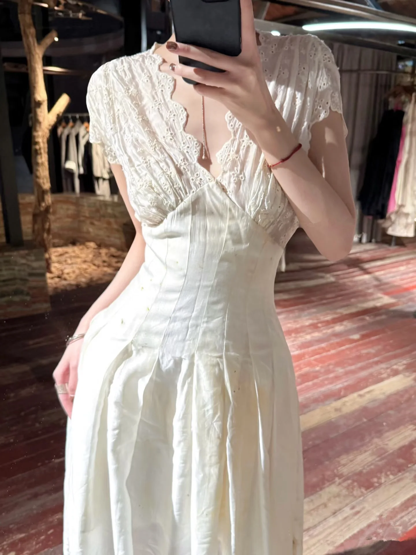 2025年フランス風ロマンティックレースマキシドレス、ダンス風ロングイブニングドレス、花柄刺繍入りエレガントなウェディングゲストドレス